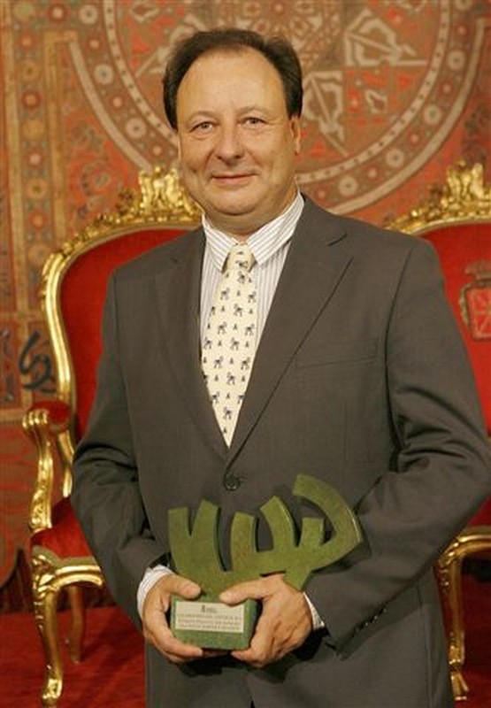 El Presidente de la Federación Navarra de Hípica, Patxi Jiménez Huarte, recibió el Galardón de Dirigente deportivo destacado de 2011 del Gobierno de Navarra